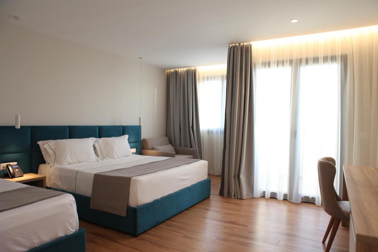 Volmar Hotel ดูร์เรส ภายนอก รูปภาพ