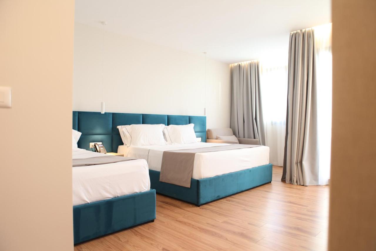 Volmar Hotel ดูร์เรส ภายนอก รูปภาพ